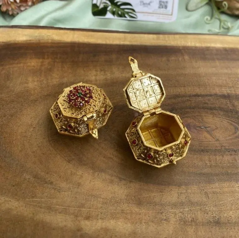 Classic Floral Kumkum Box